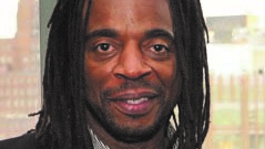 Fullsz Willie Cole (2) Willie Cole headshot