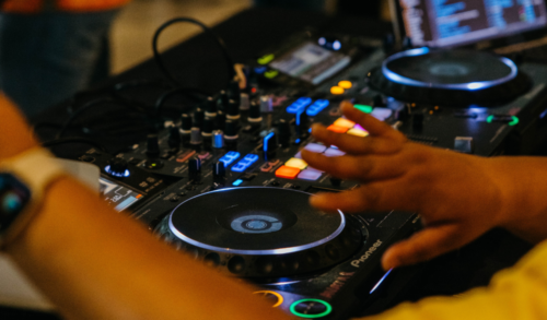 High Frequency Friday 0223 1 500x293 Turntable